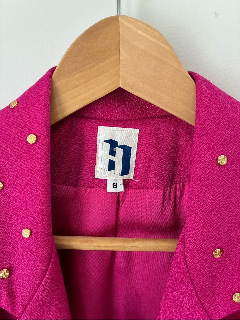 Vintage Fuscia Halston Wool Studded Jacket w/ Matching Skirt Size 8 Made in USA - Picture 3 of 9